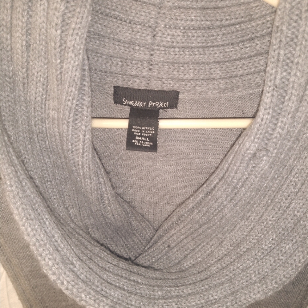 Woman's top - Picture 2 of 2